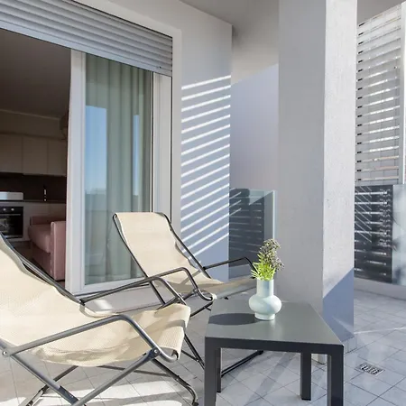 Nevada Ξενοδοχείο Μπελάρια-Ιτζέα Μαρίνα