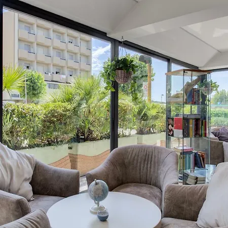 Nevada Μπελάρια-Ιτζέα Μαρίνα